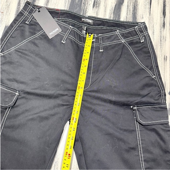 True Religion Baggy Black Cargo Pants NWT Retail Price $169!! - Picture 9 of 10